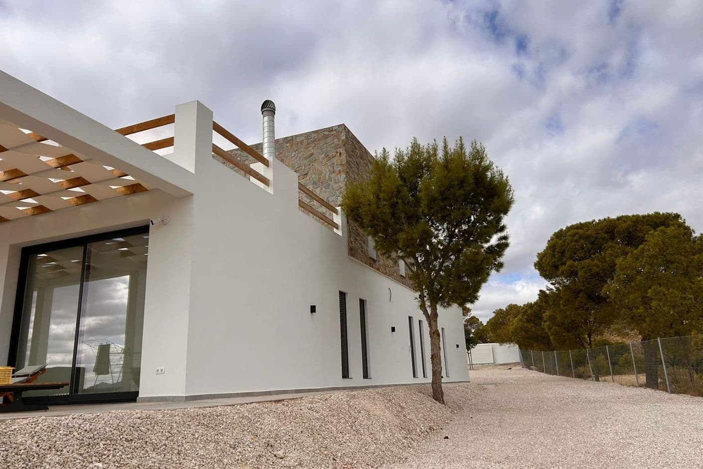Exklusive Villa mit vier Schlafzimmern im malerischen Pinoso Exklusive Villa mit vier Schlafzimmern im malerischen Pinoso