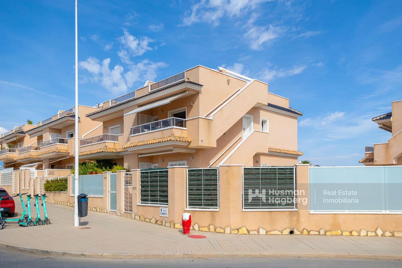 Corner apartment with private roof terrace, evening sun and resort feel Corner apartment with private roof terrace, evening sun and resort feel