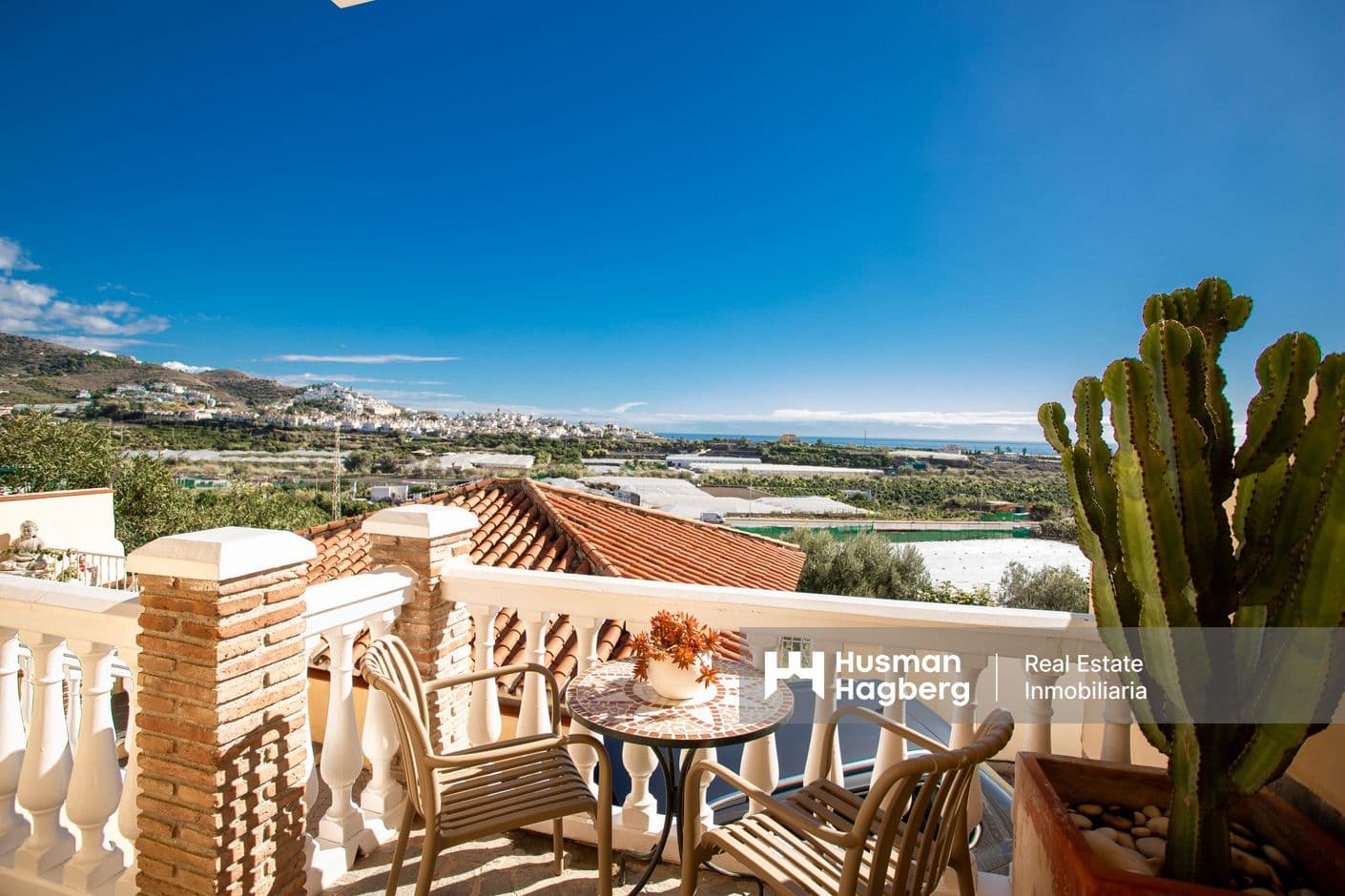 Villa in Torrox Costa with pool, sea views and tourist license Villa in Torrox Costa with pool, sea views and tourist license