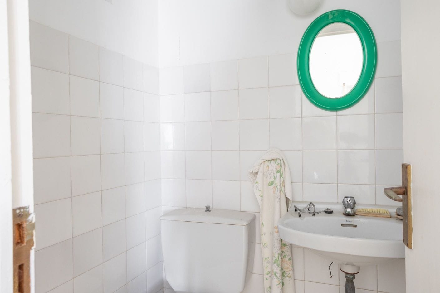 Studio bathroom